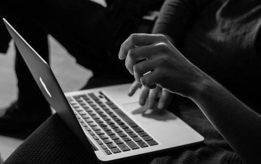 How to Delegate Business Tasks: A Simple Guide to Outsourcing